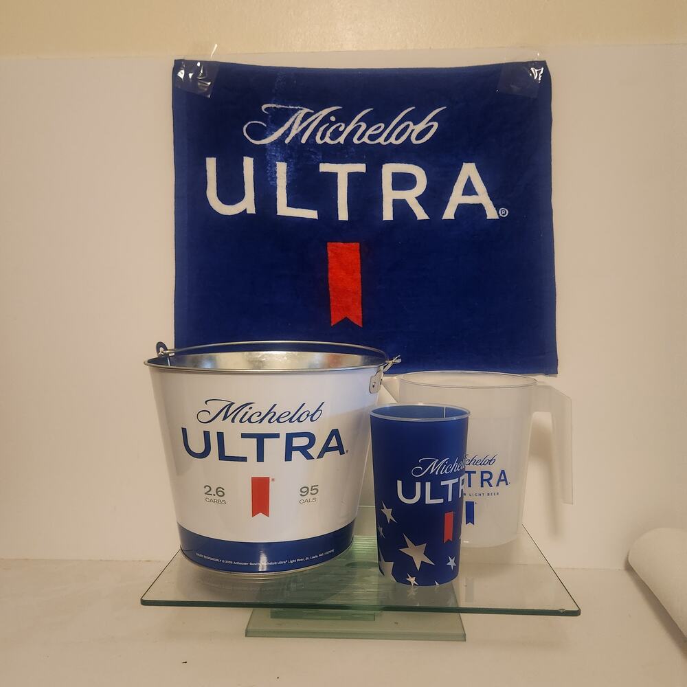 Michelob Ultra Bar Lot